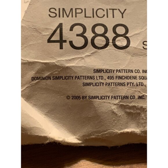 Simplicity 4388 Sewing Pattern Kids Pajamas/Nightgown/Robes Size 3 4 5 6 2005 Un - Picture 4 of 4